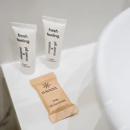 Lakowa Charming By Bookinghost *