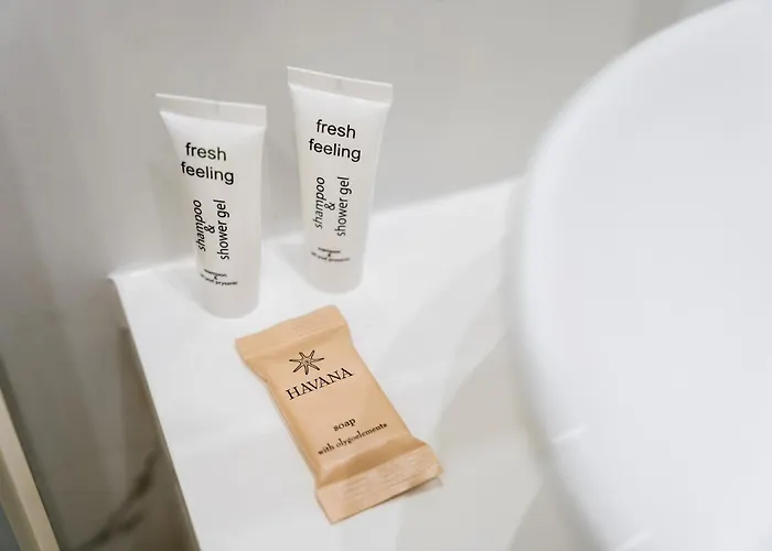 Lakowa Charming By Bookinghost *