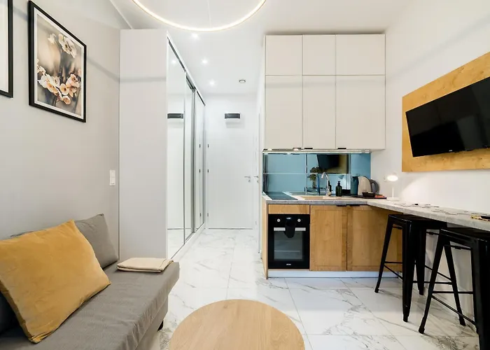 公寓 Lakowa Charming By Bookinghost