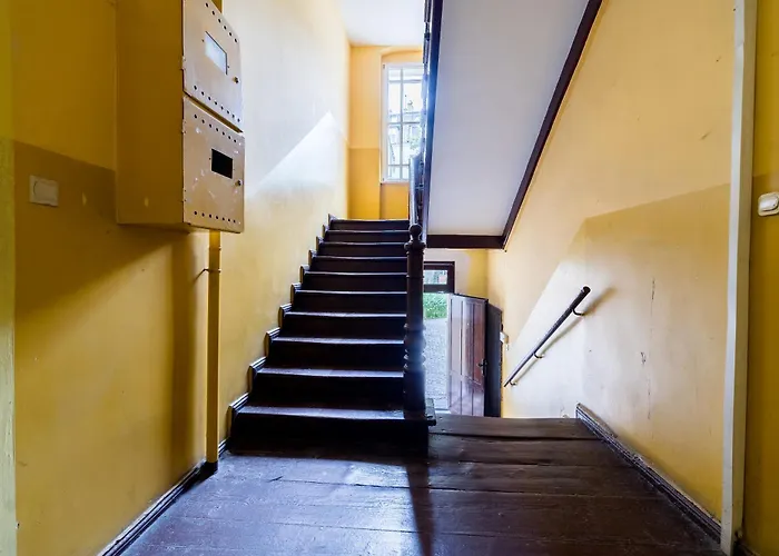 公寓 Lakowa Charming By Bookinghost *