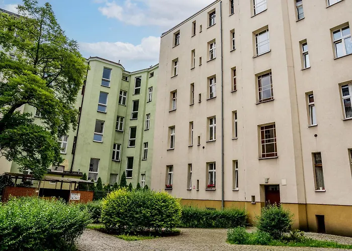 Lakowa Charming By Bookinghost アパート